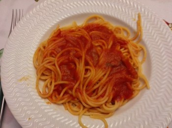 Figura  2 - Spaghetti al sugo di carciofi ripieni.